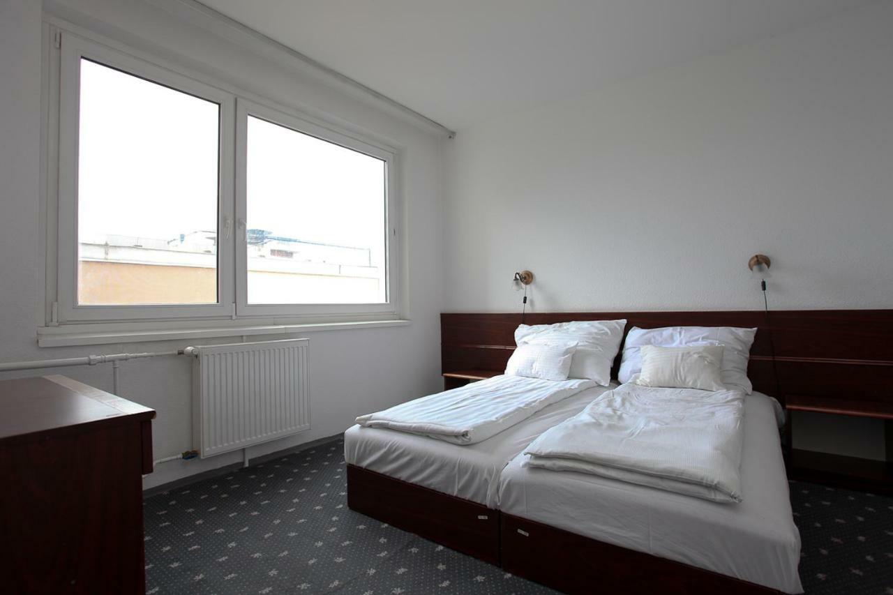 Aranypart Hotel Шіофок Екстер'єр фото